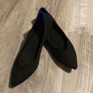 Rothys black honeycomb points